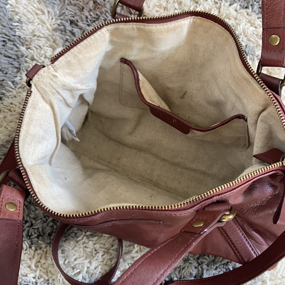 Ugg crossbody purse - Picture 5 of 5